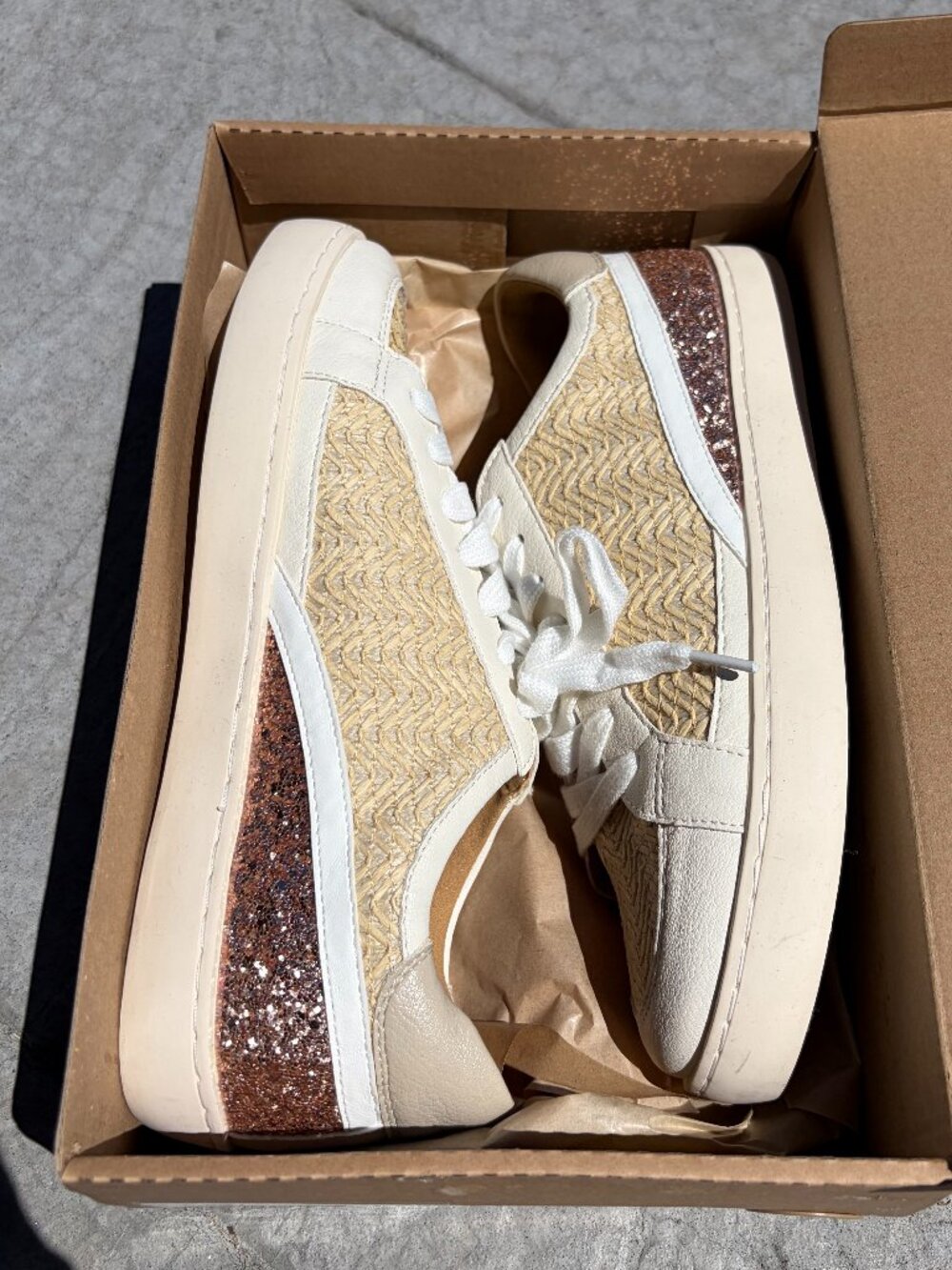 White Raven Harlow Beige Raffia Straw Textured Low Top Sneakers Size 7.5